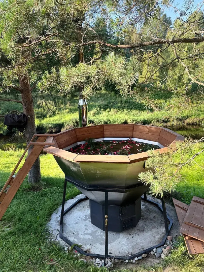 Частный дом с баней и чаном у реки