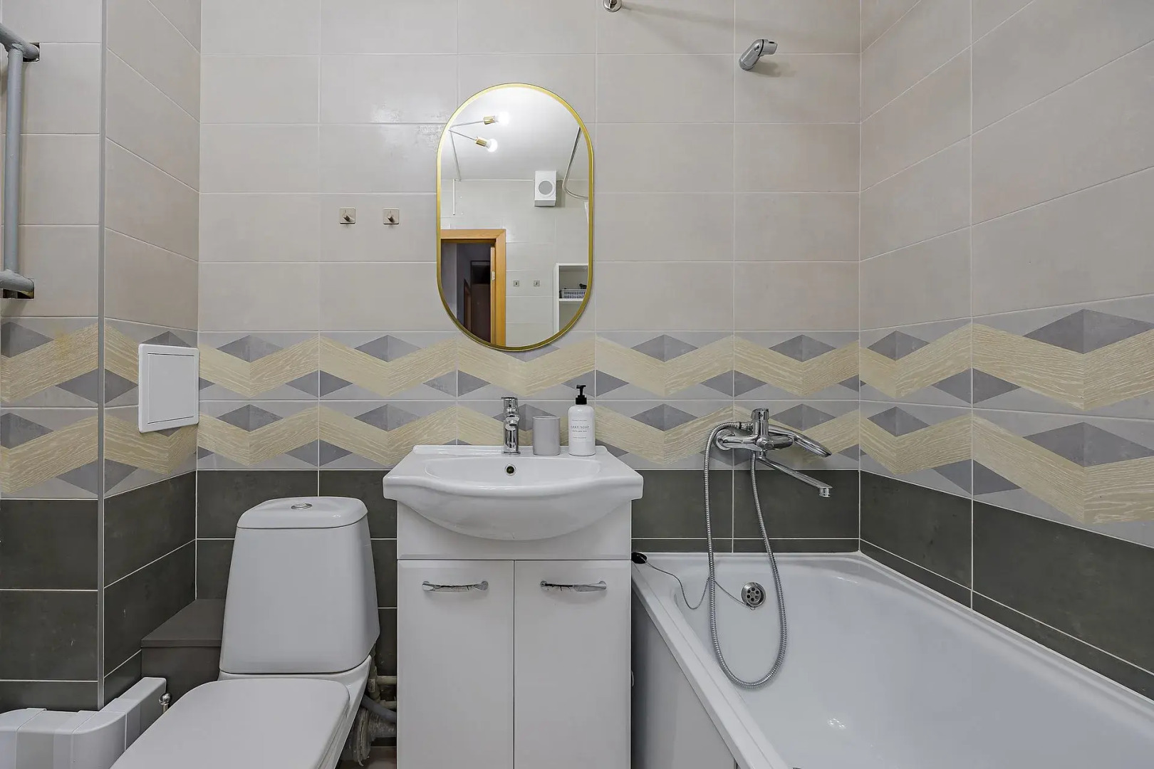 Квартира Обломов на Волжской Набережной 17