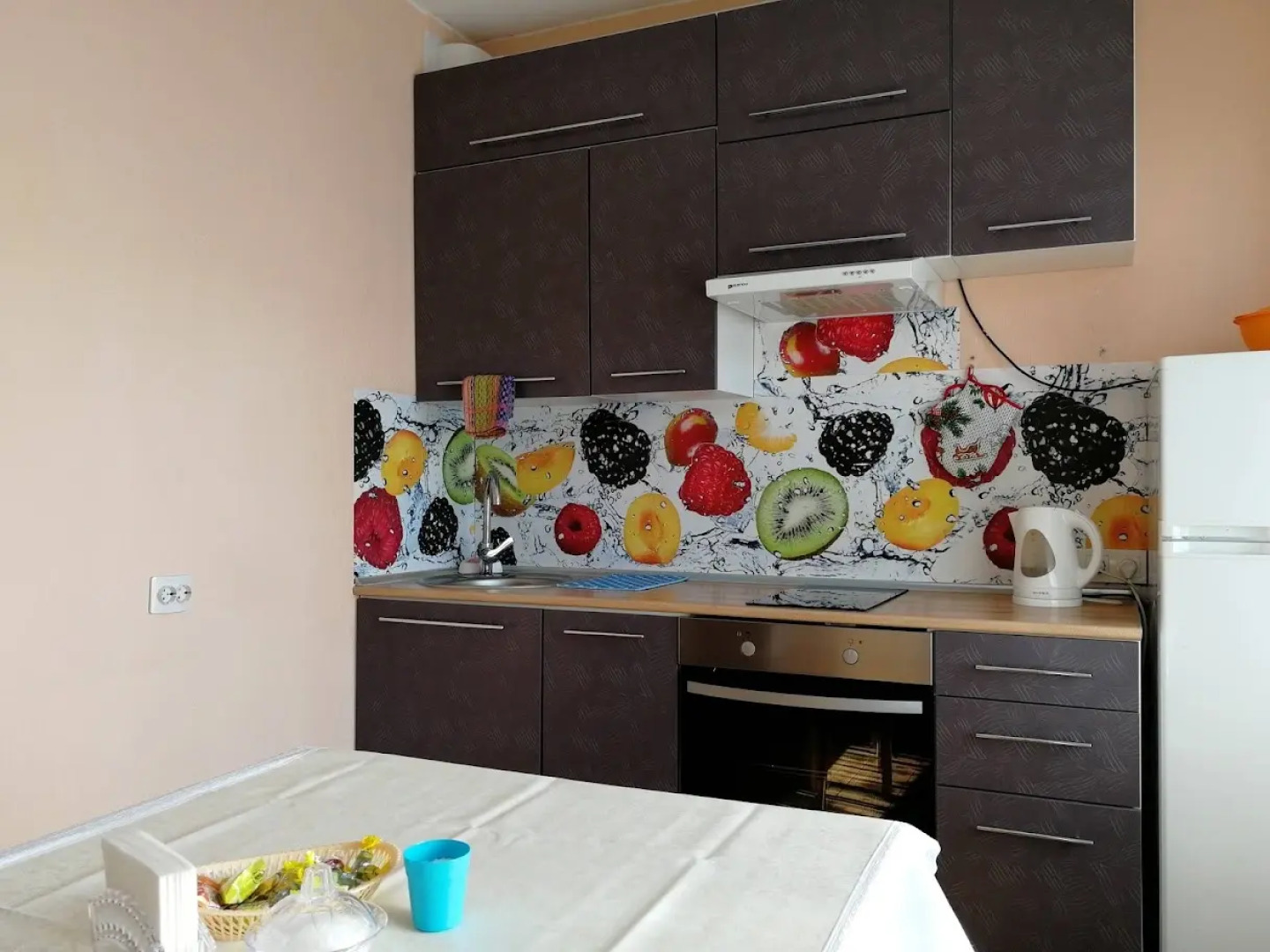 Апартаменты рядом с МНТК Фёдорова Титова 234/1