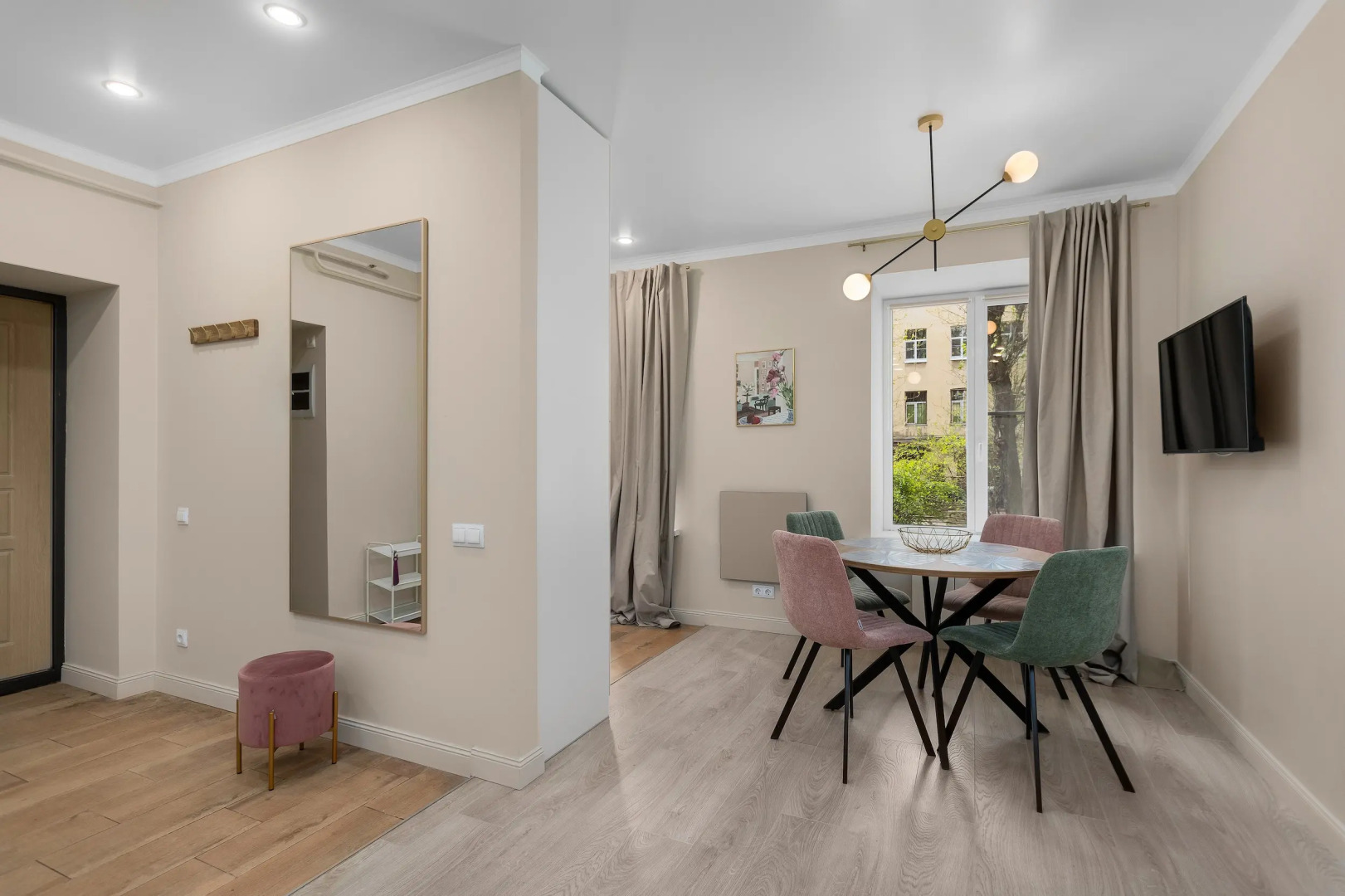 Апартаменты на Невском