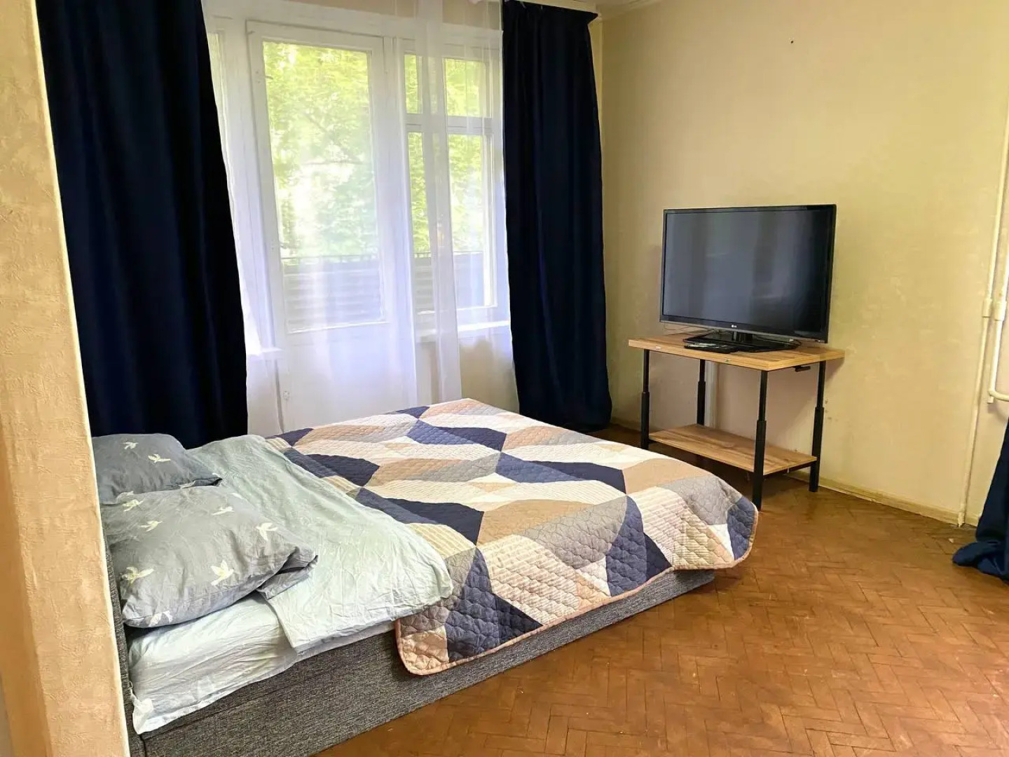 Квартира Вместимостью до 5 Гостей Рядом с Метро от Центра