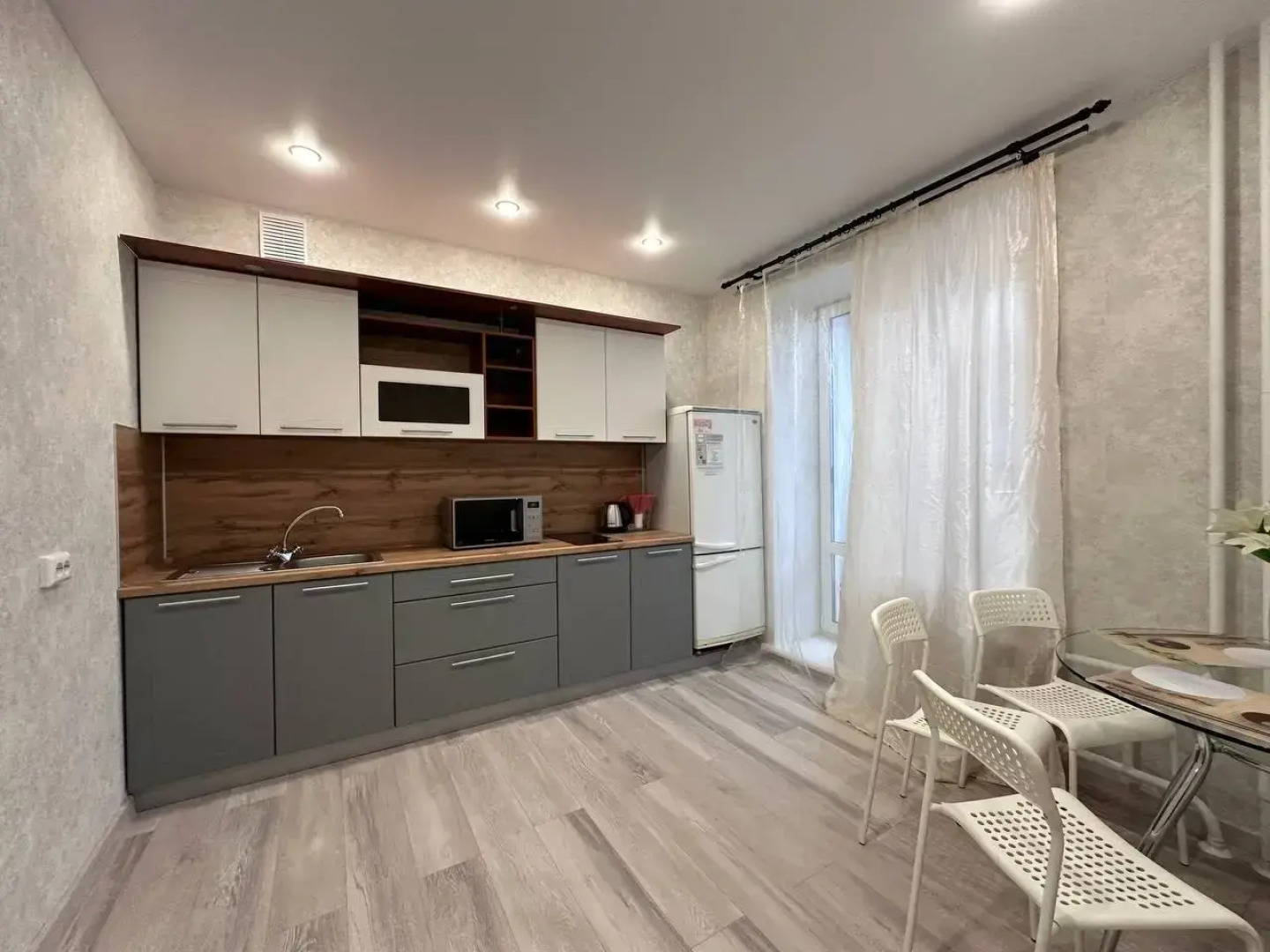 Квартира двухкомнатная 40 Лет Победы 51П у леса