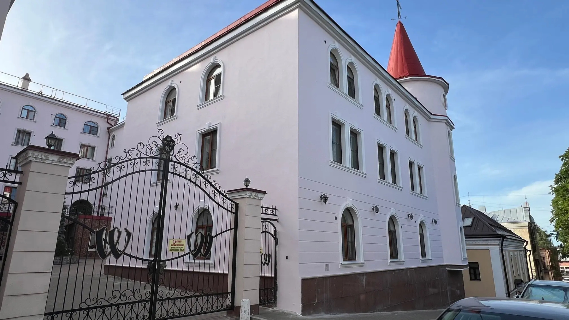 Апартаменты на Краснофлотской с видом на замок