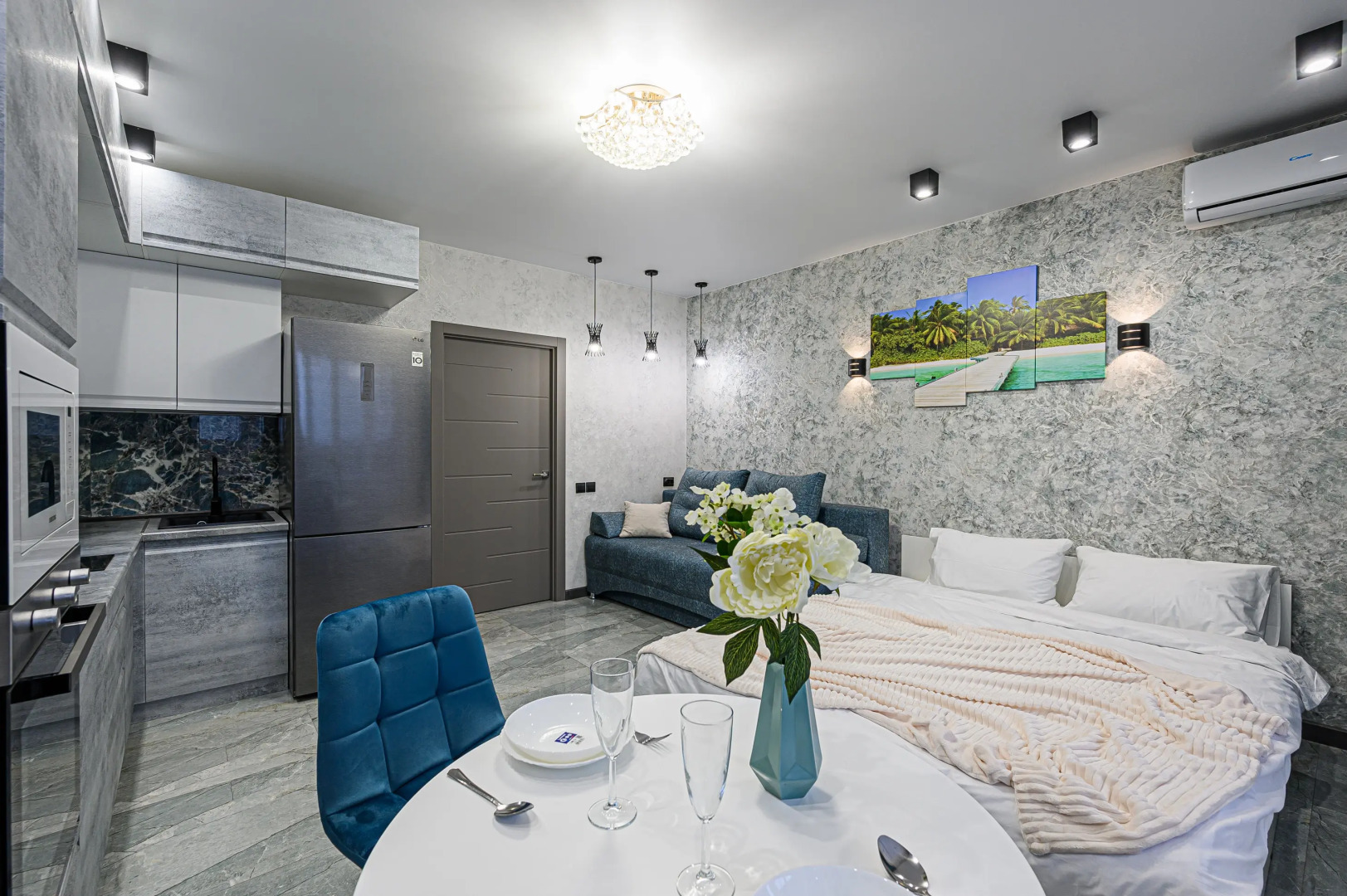 Апартаменты Stepanenkov для 4 гостей на Дуси Ковальчук 238