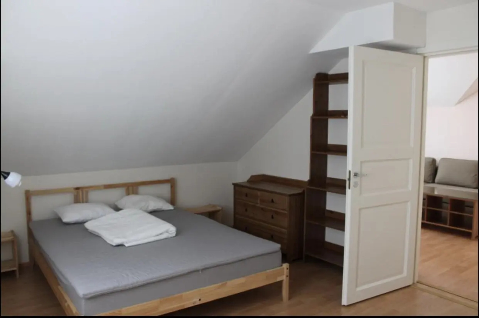 Частный Дом Коттедж с Тремя Спальнями