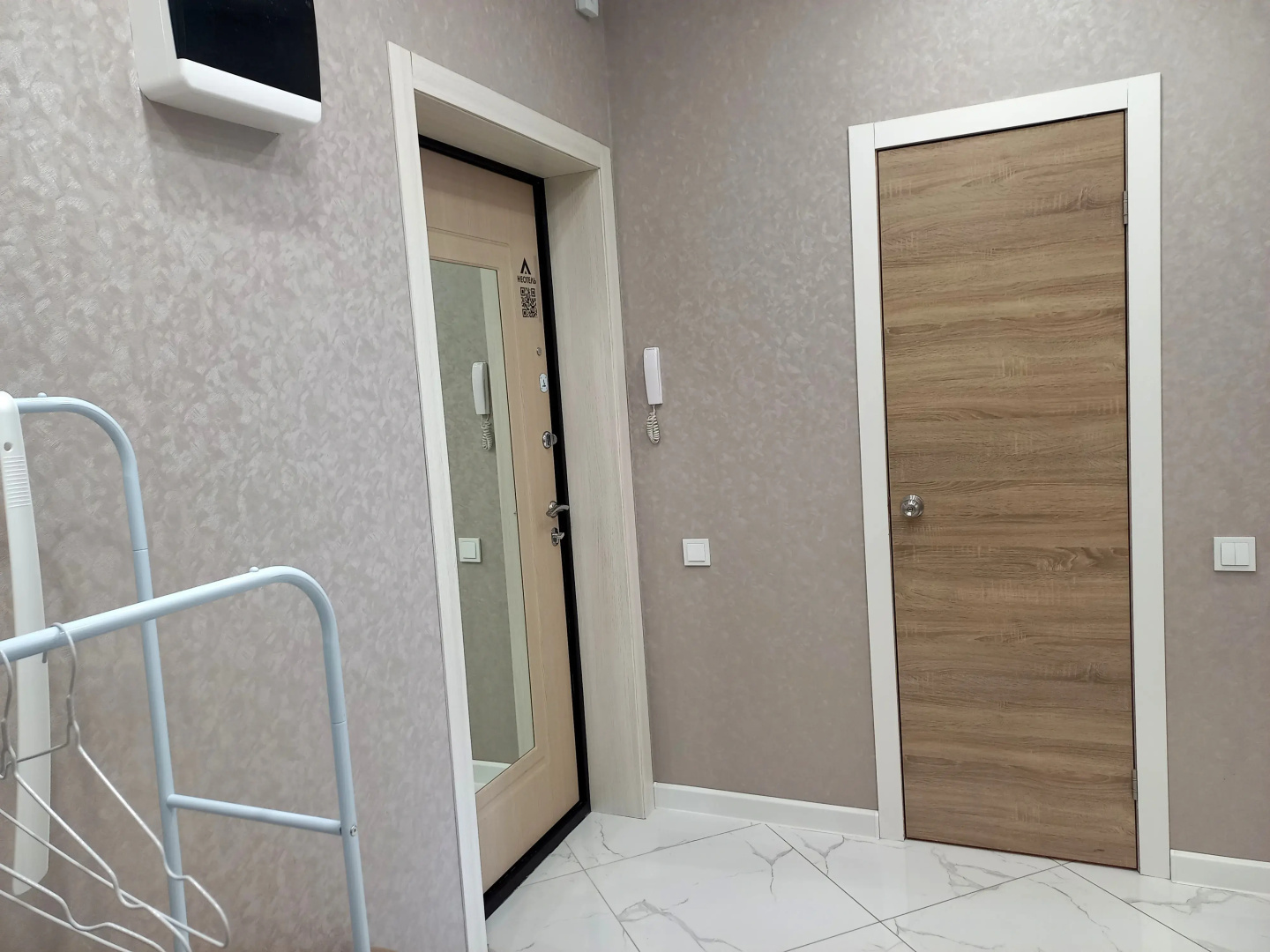 Квартира сети Неотель панорамная рядом с ВГУ, памятником Славы