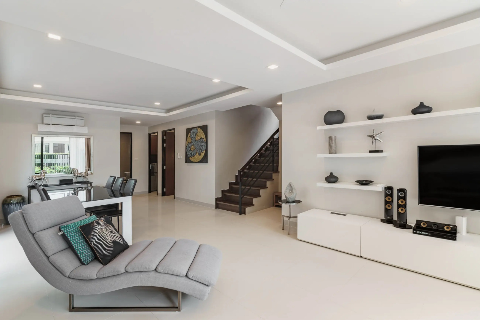 Вилла с 5 спальнями и бассейном на крыше рядом с пляжем Бангтао LP-65/46