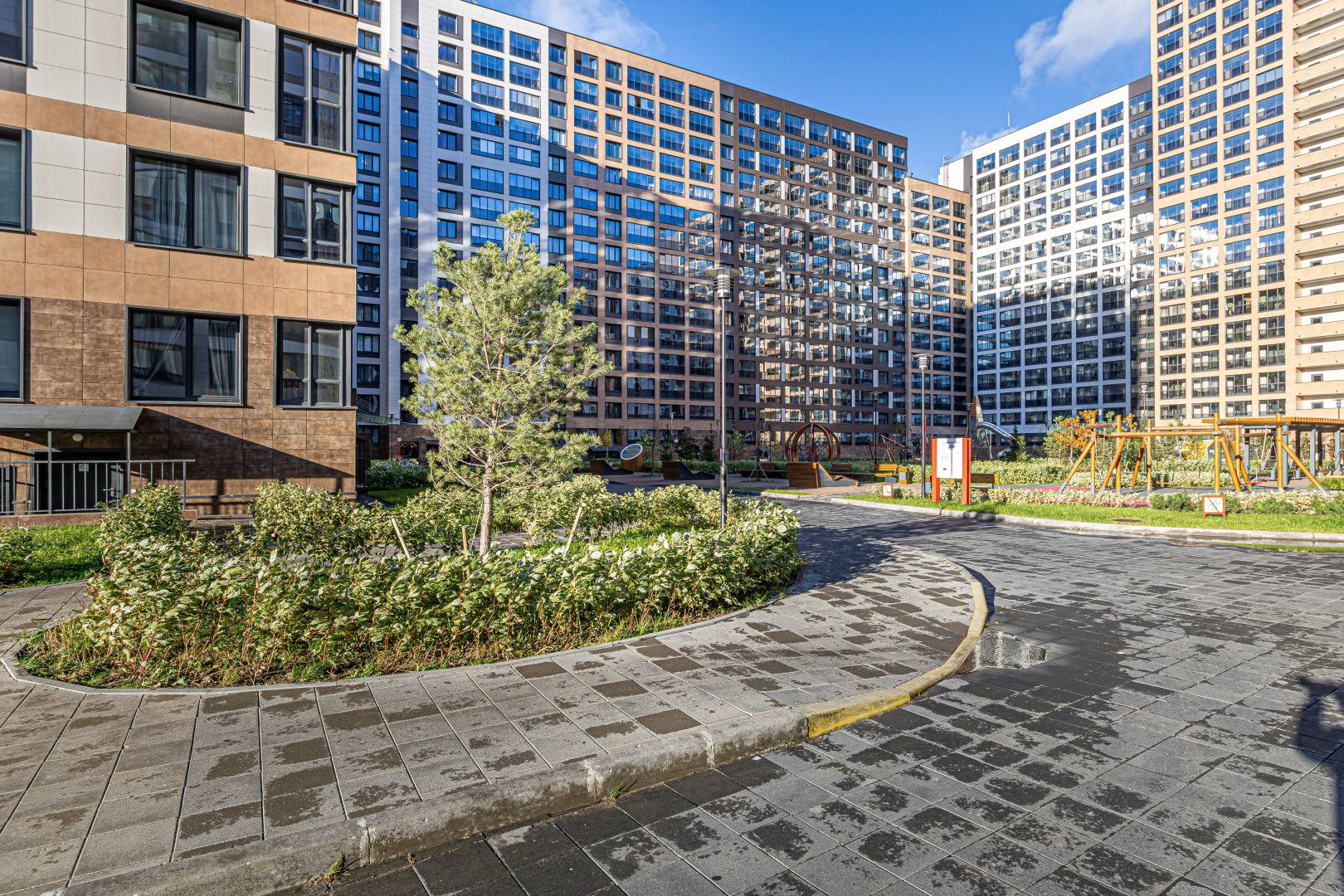 4flats MONOCHROME Квартира у набережной Невы в ЖК бизнес-класса