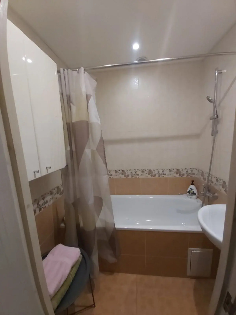 Квартира просторная двушка для большой семьи