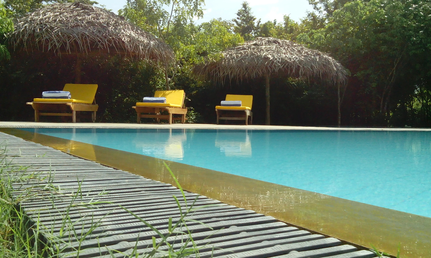 Отель Giman Free Beach Resort