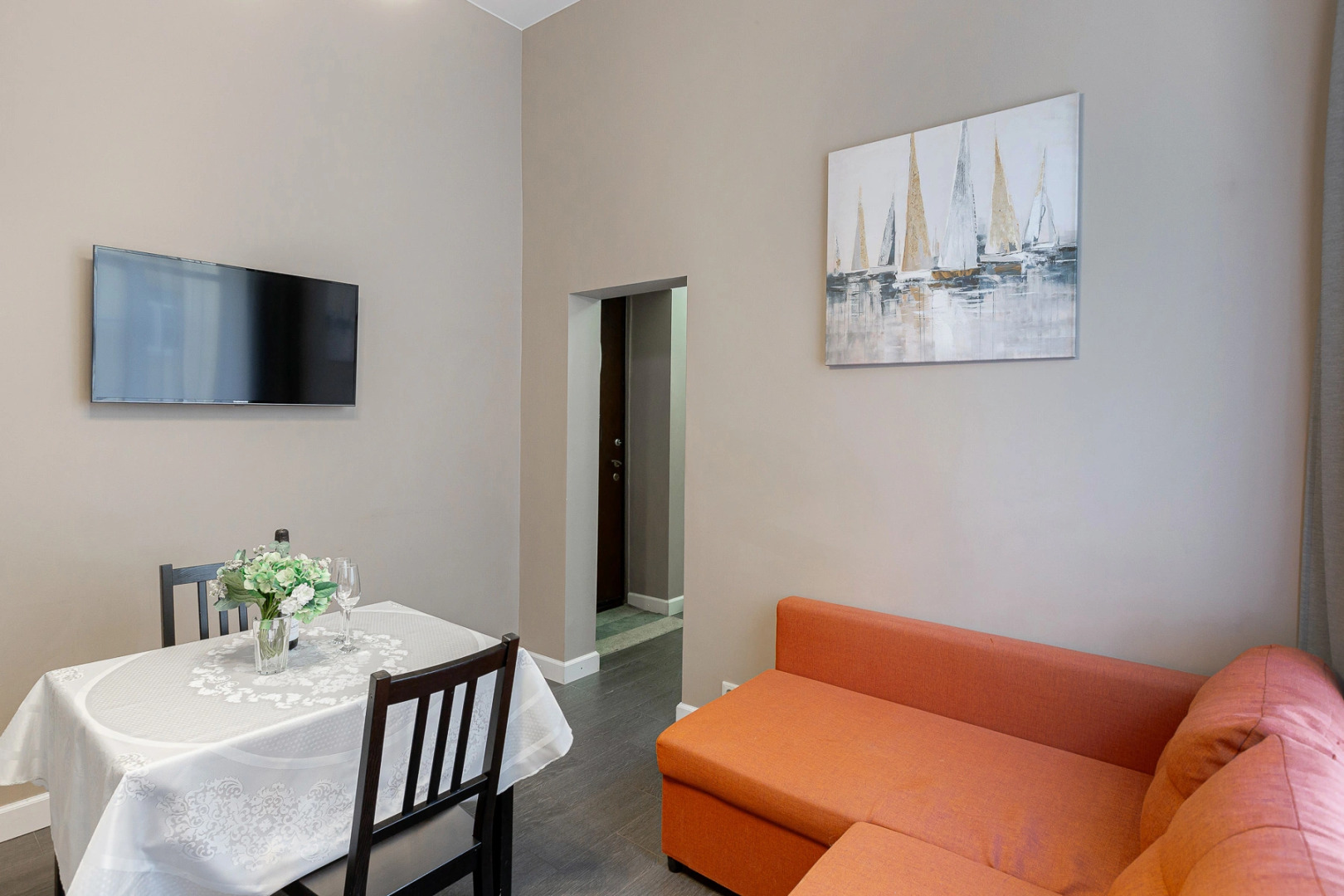 Апартаменты на Караванной