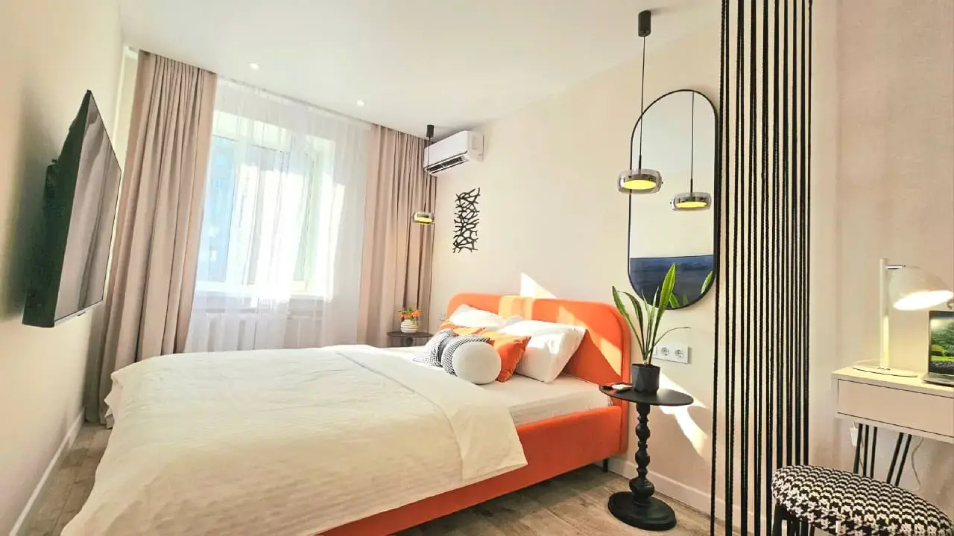 Квартира у Озера Кабан: Стильный Ремонт и Идеальное Расположение!