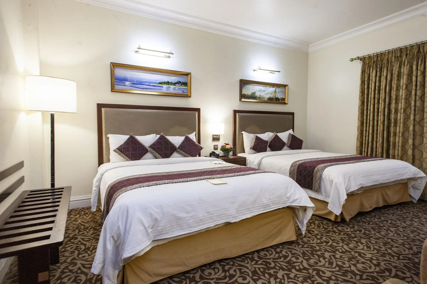 Отель Royal Park Residence