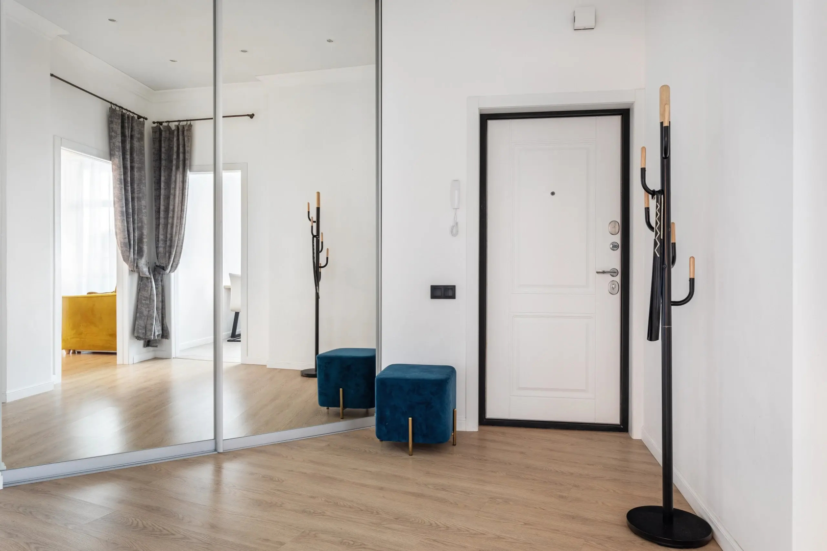 Квартира near the park – просторная трешка с видом на парк