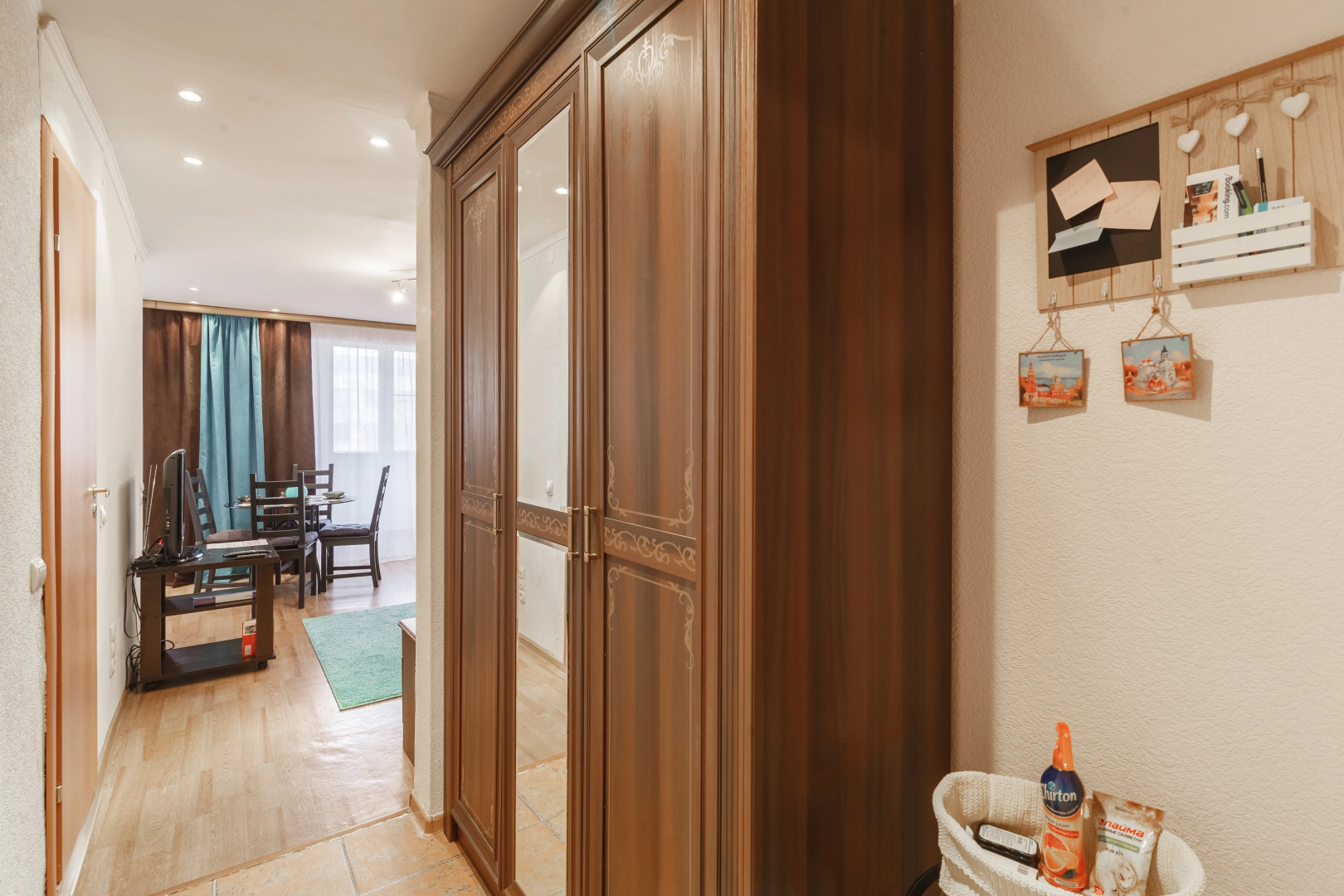 Апартаменты на Большой Покровской 73 в самом центре. Сова-Дом