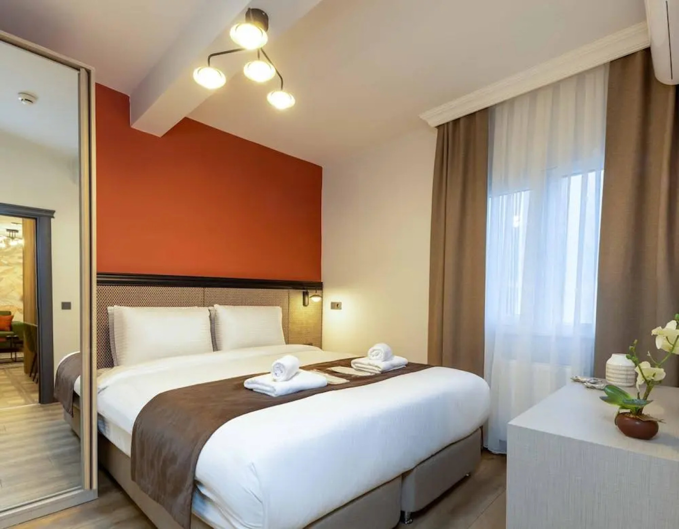 Отель BayMari Suites City Life