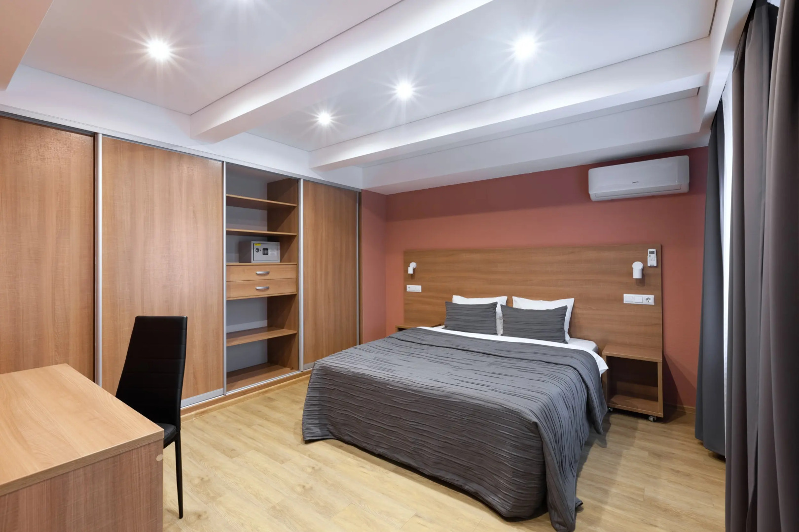 Отель Фурор