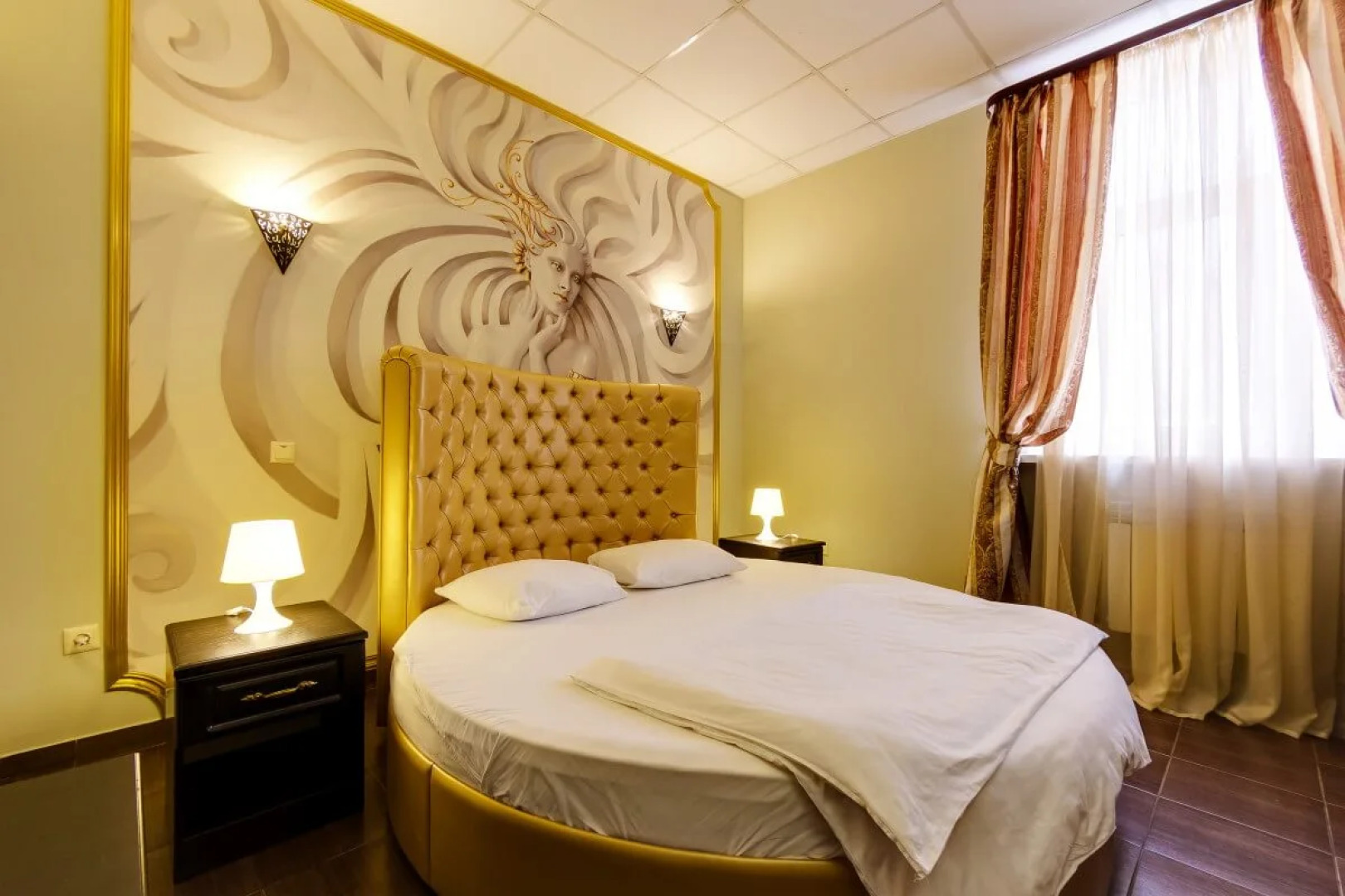 Отель Мартон Дона