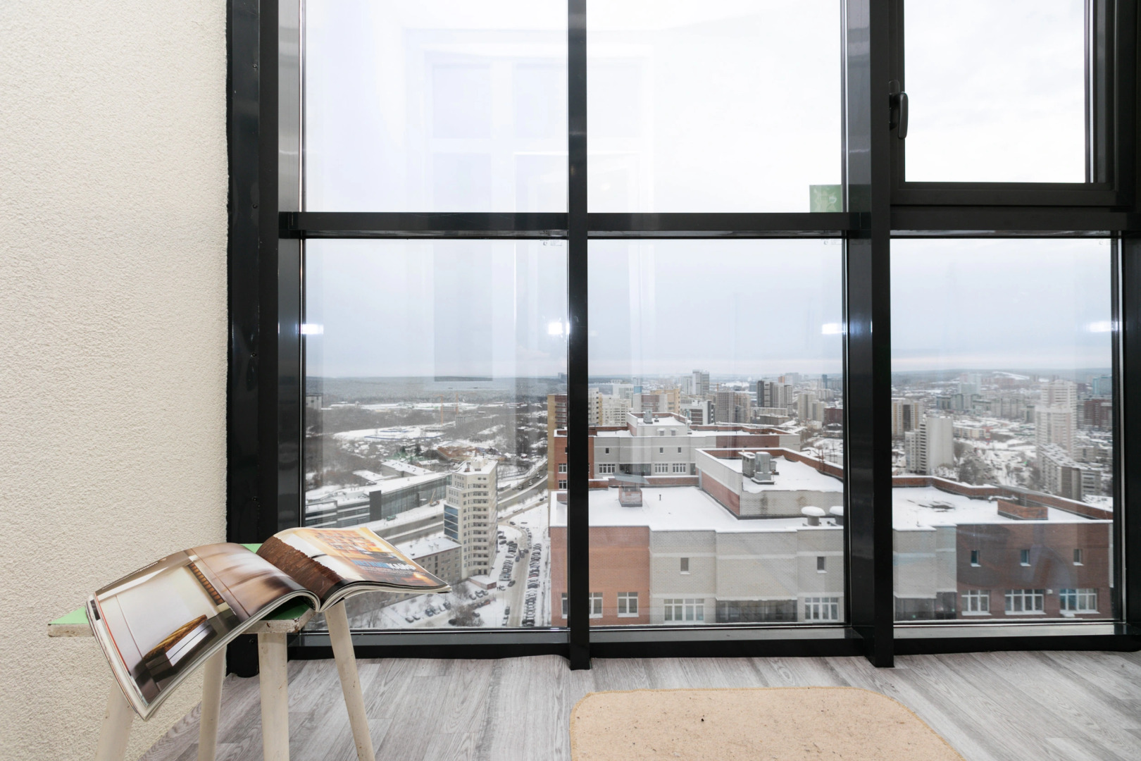 Апартаменты на Белинского 163Б на 31 этаже