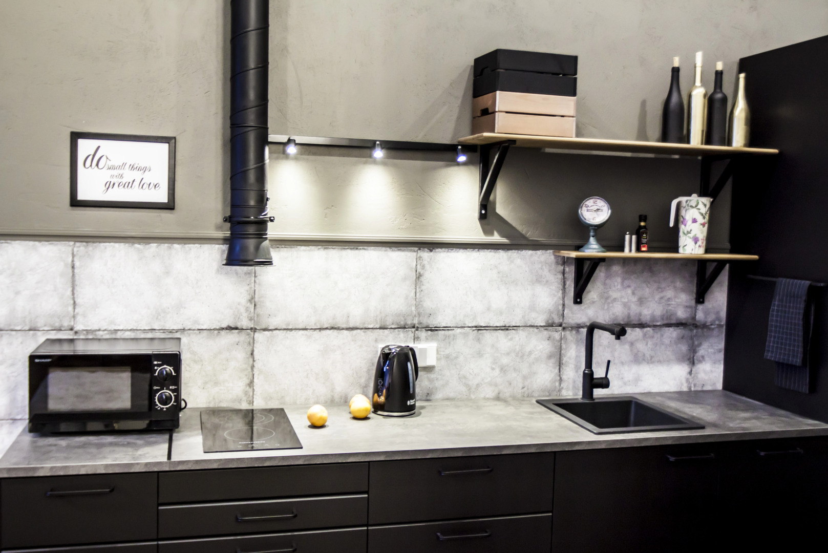 Апартаменты с эркером Александра Блока