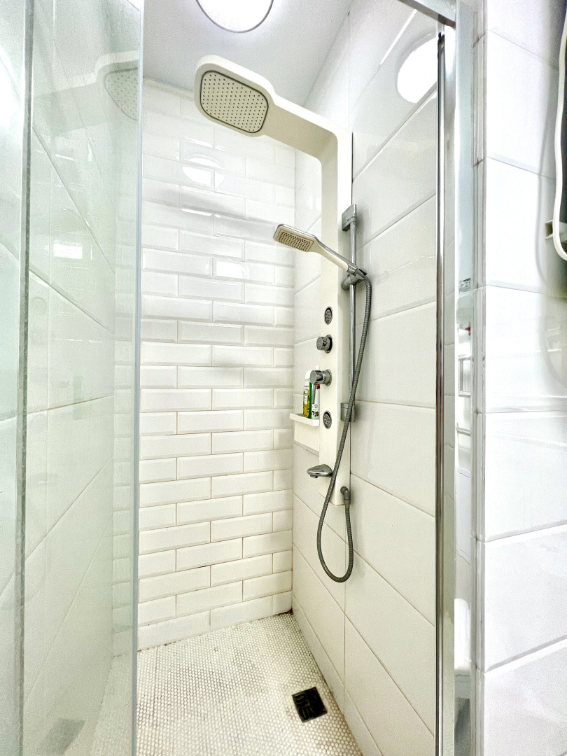 Апартаменты на Ново-Садовой, 106 (лит. О)  с видом на реку Волгу