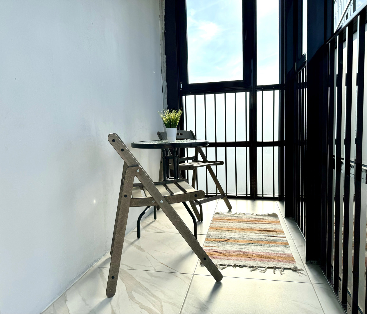 Квартира Рядом с Метро и Видом на Закат