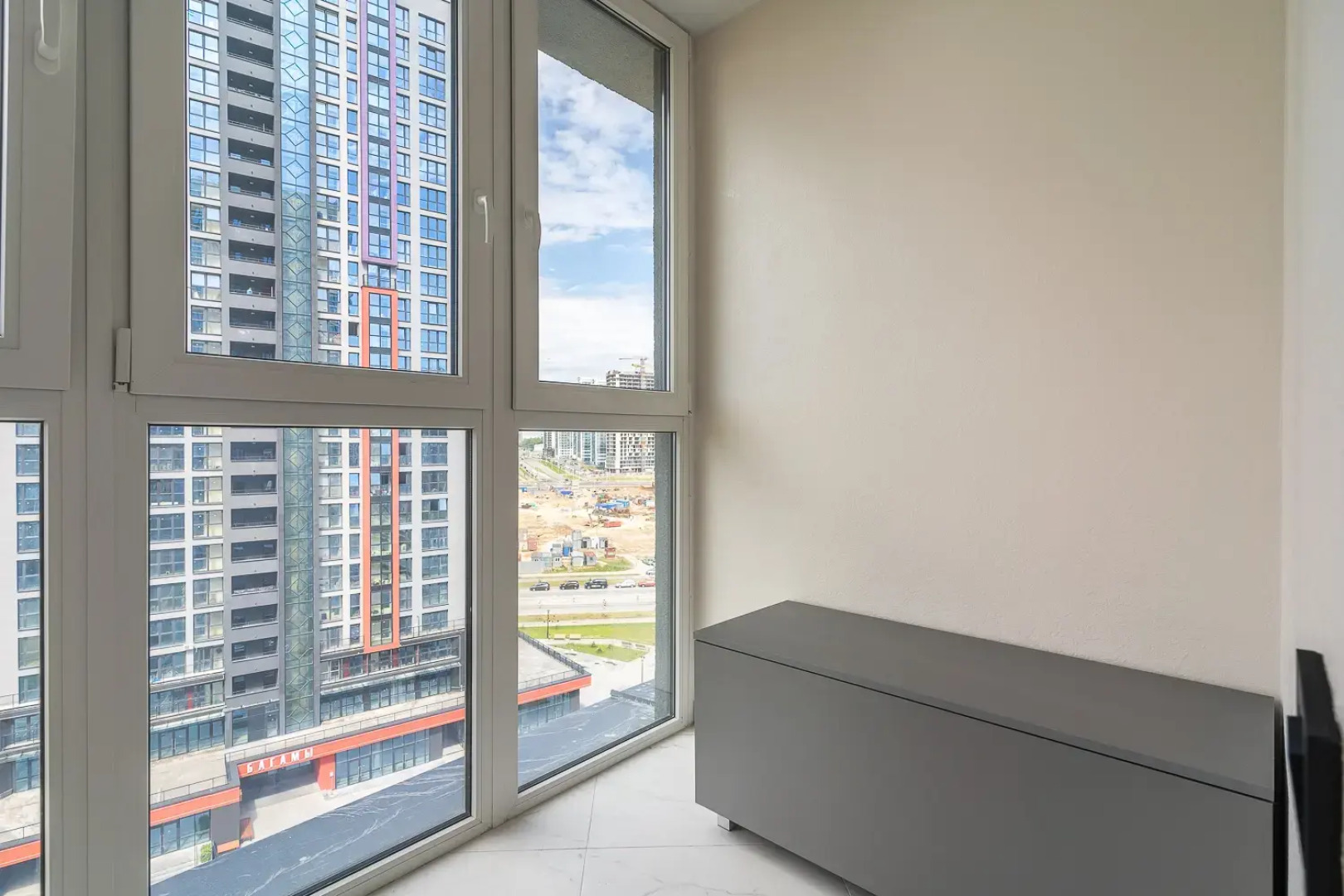 Квартира на сутки Минск Мир Wi-Fi Современная техника Кухня объединена с жилой зоной Отдельная спальня