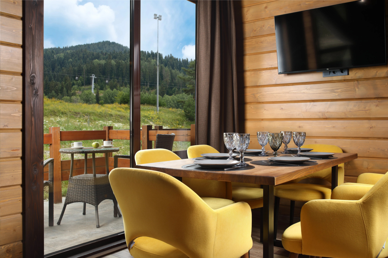 Axis Миррос Архыз