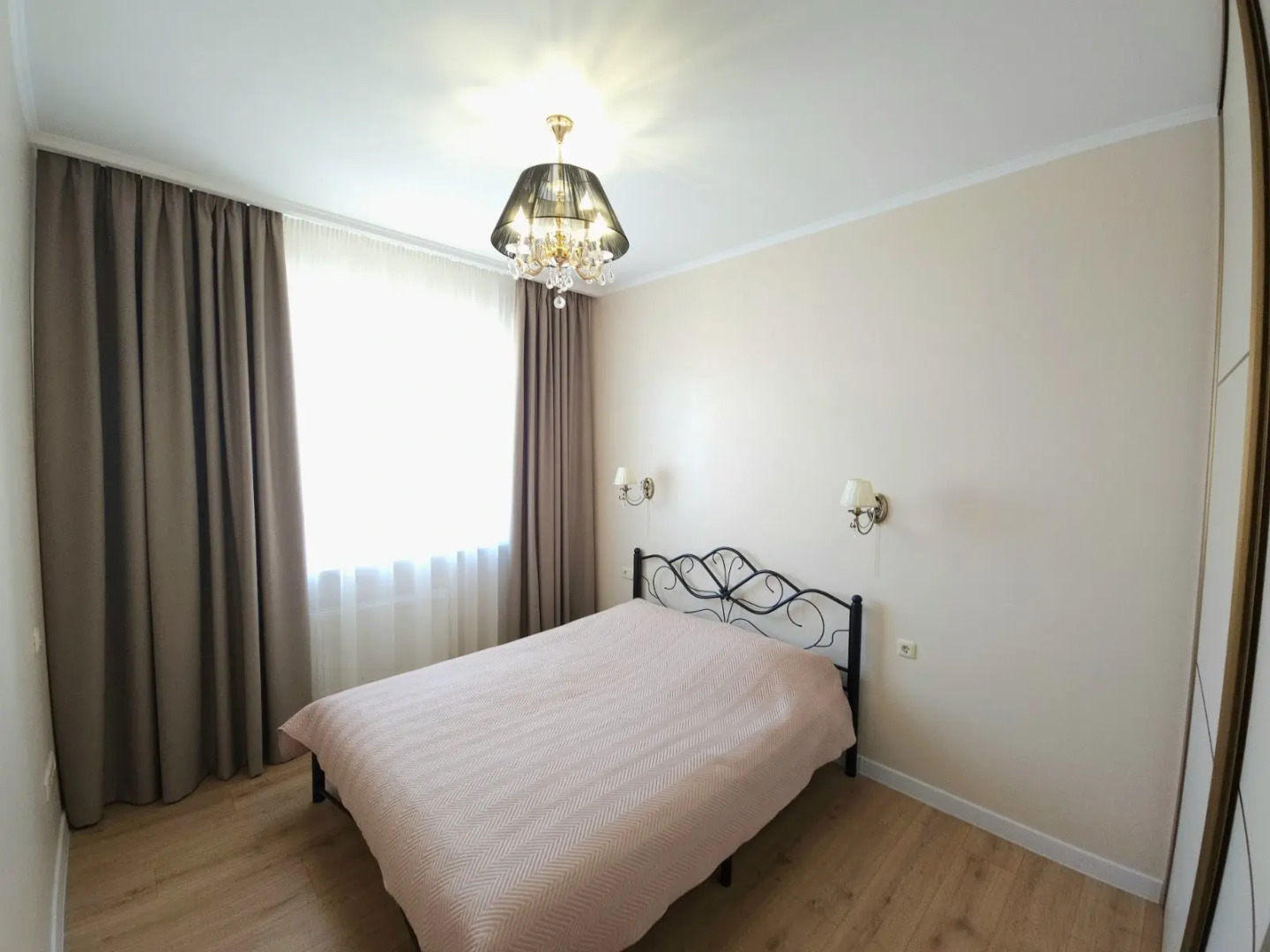 Квартира ЖК Лазурит Трехкомнатная