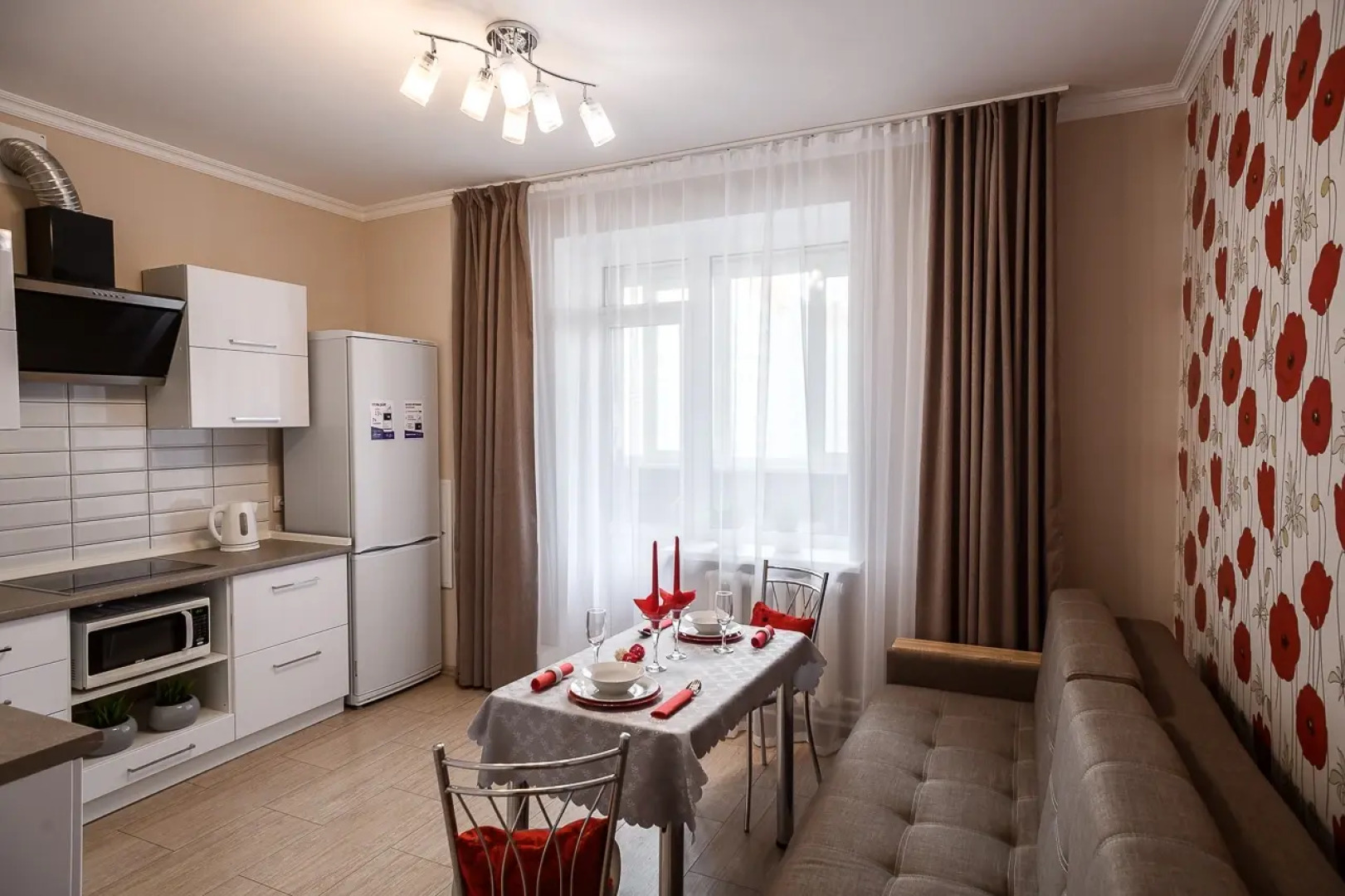 Апартаменты Однокомнатные на Дуки, 9 этаж, Лошадки