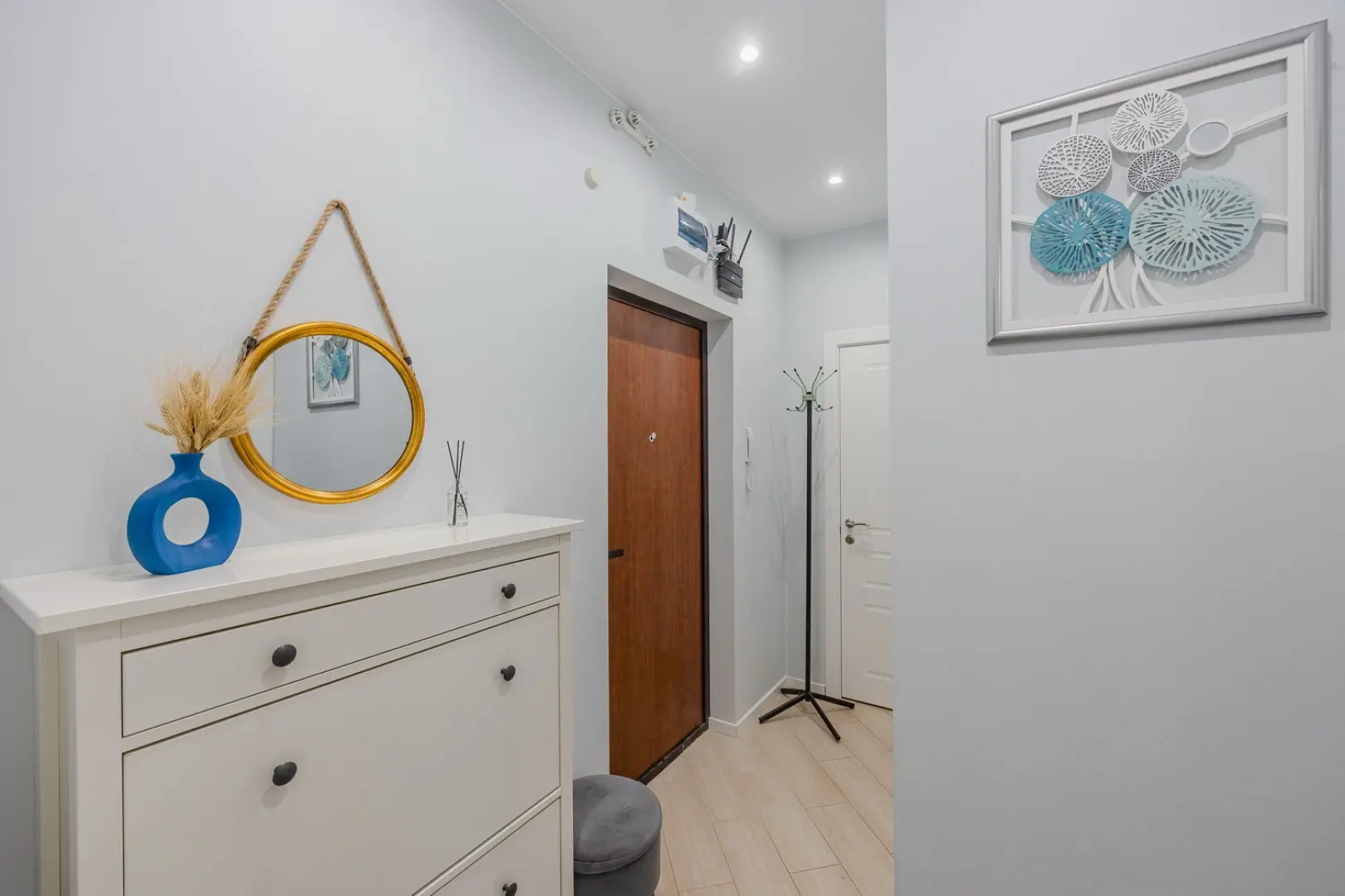 Апартаменты Pronina Aparts Kudrovo LIVE