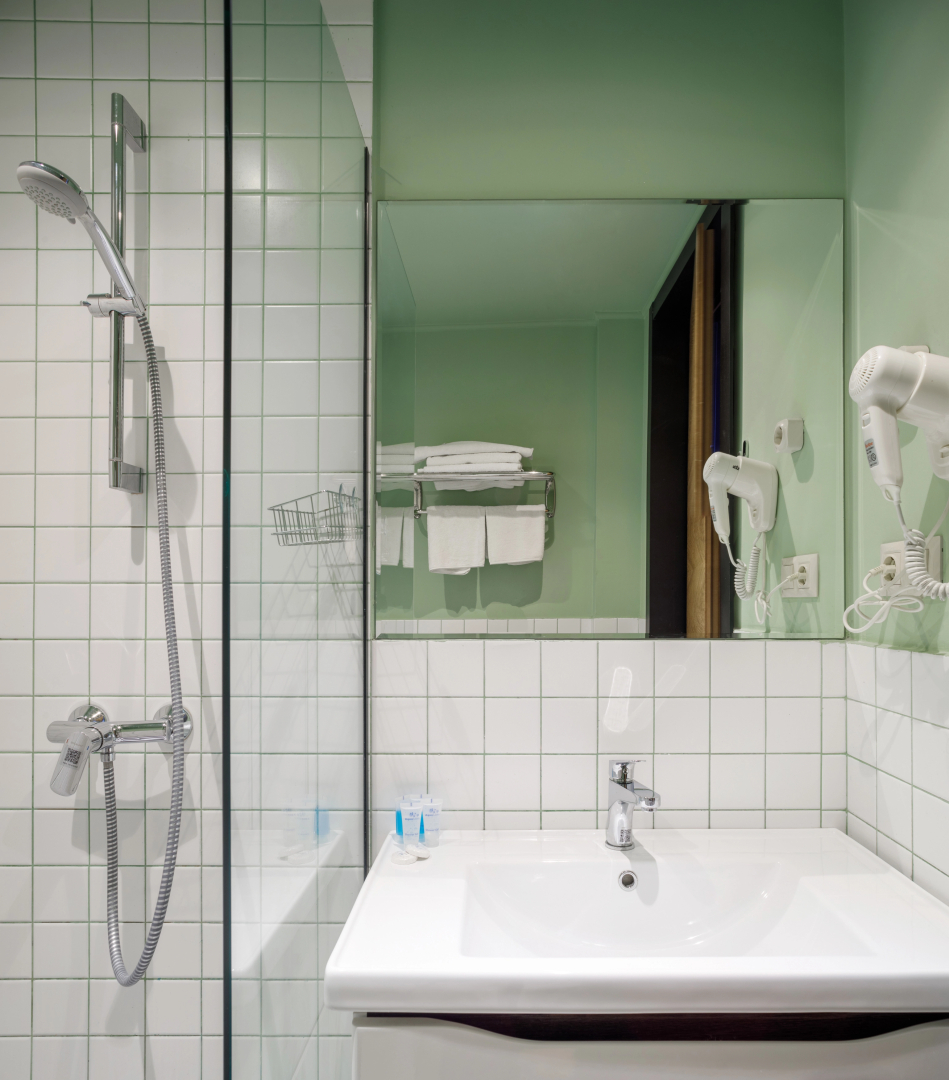 Отель Address Inn