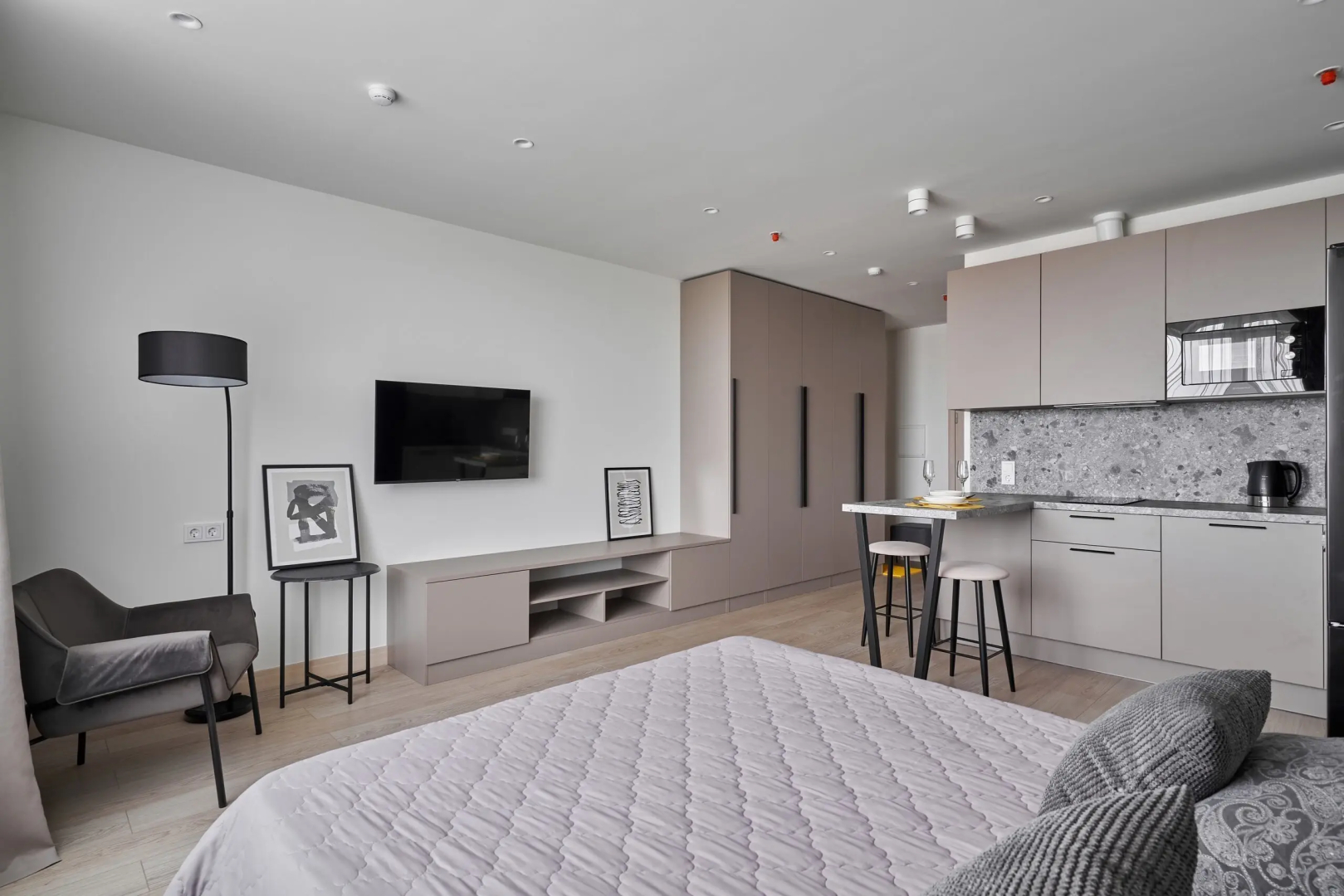 Апартаменты на проспекте Андропова 10