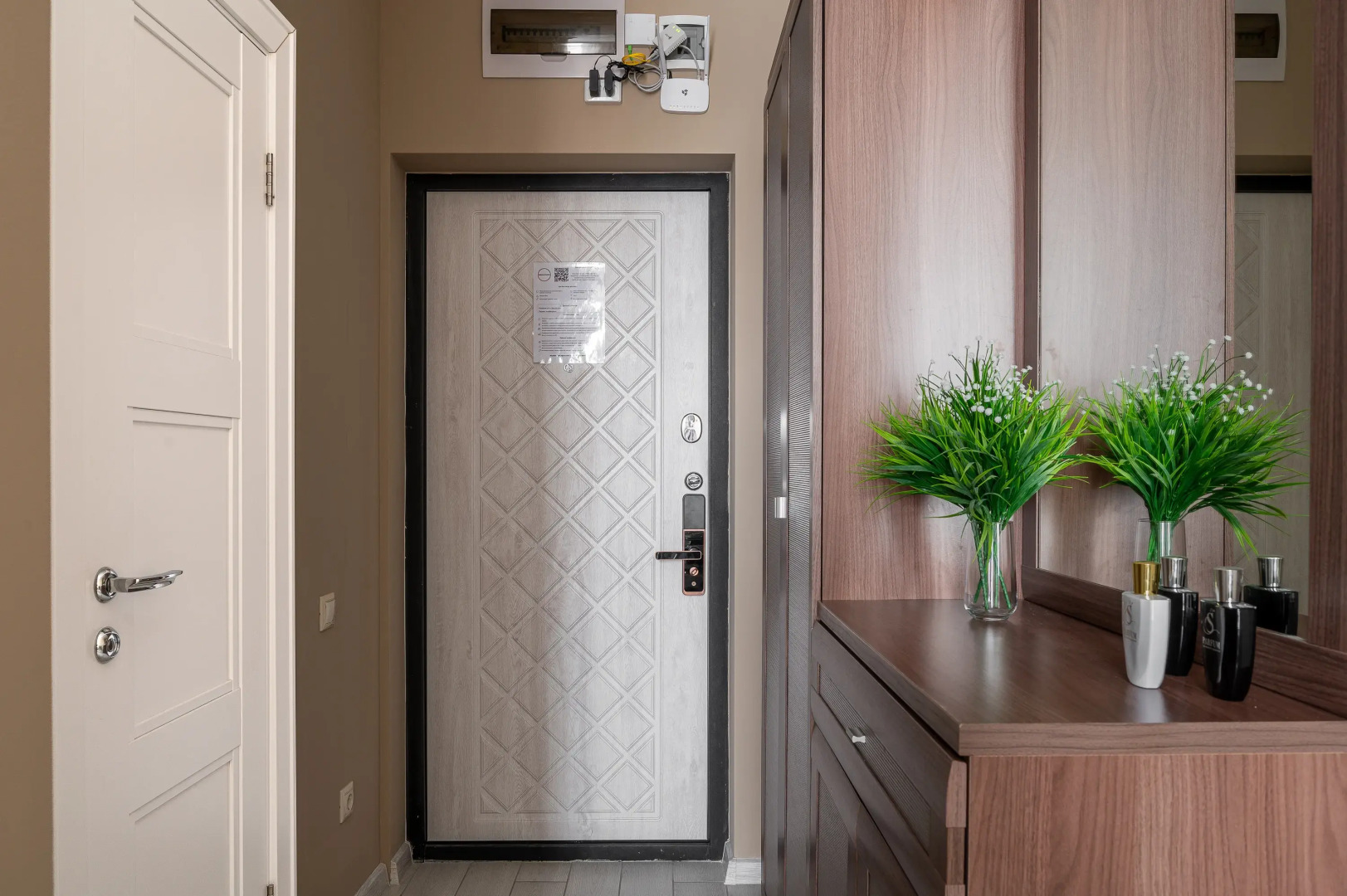 Апартаменты Red Apartments Арт Лайт Розен