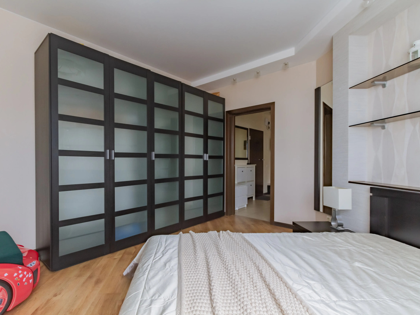 Квартира с видом на озеро