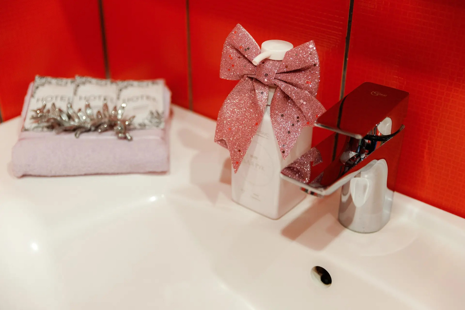 Квартира PrezentHaus на Чичканова 70б