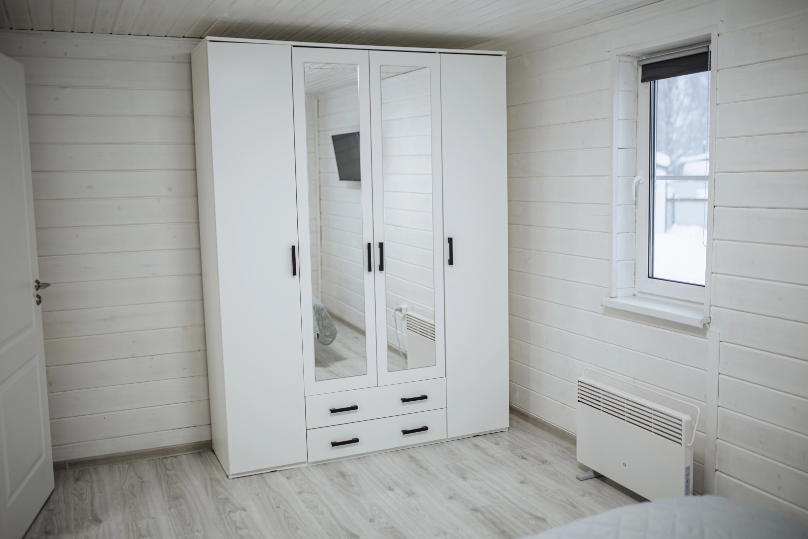 Частный дом House by river