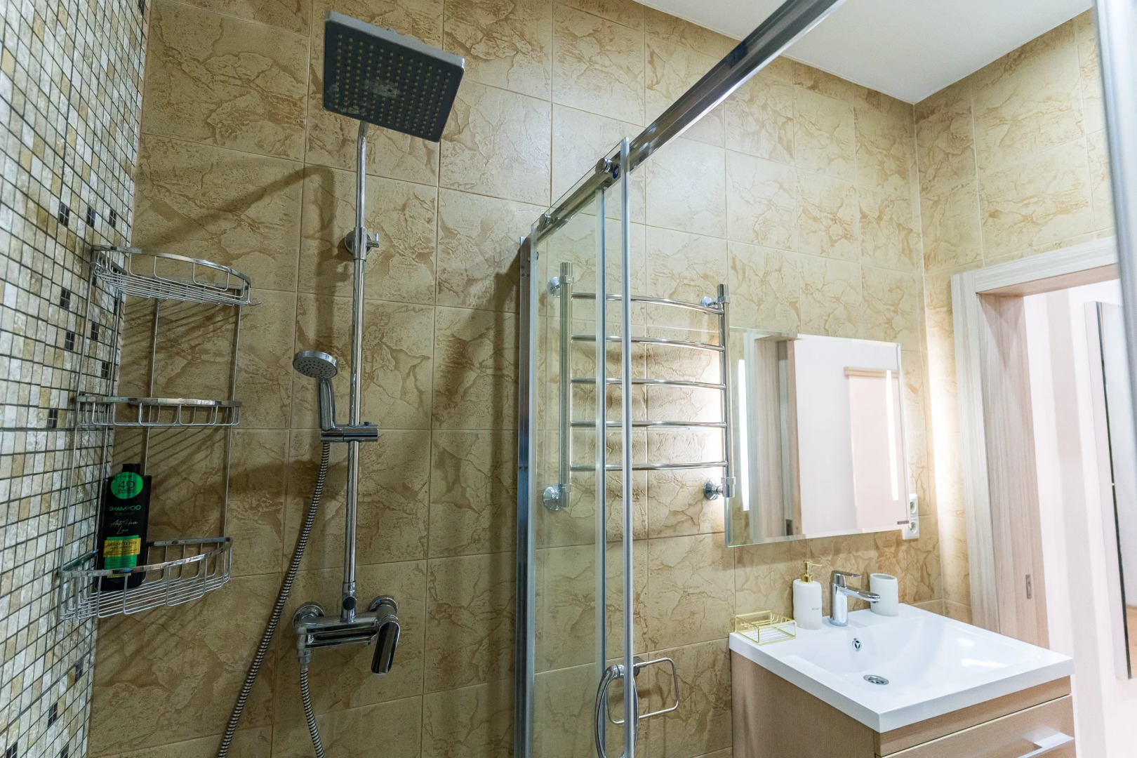 Апартаменты c видом на Морe и Гоpы в ЖК Aльбaтpос oт LеtoApart