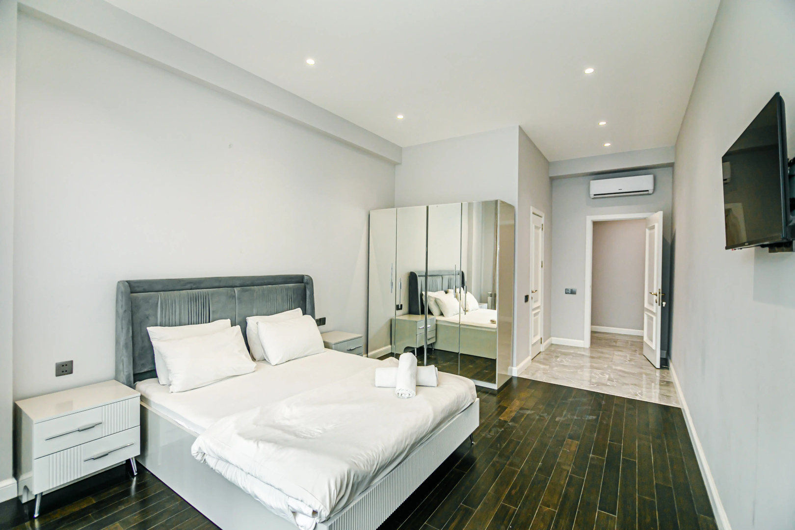 Апартаменты Luxury Apartment Sahil Residence