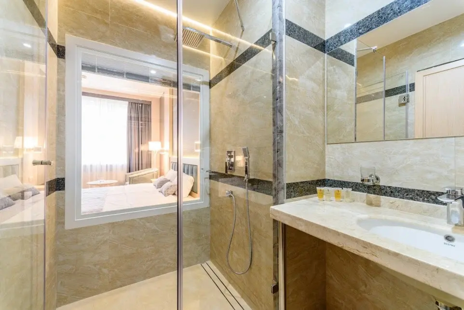 Отель Grand Spa Avax
