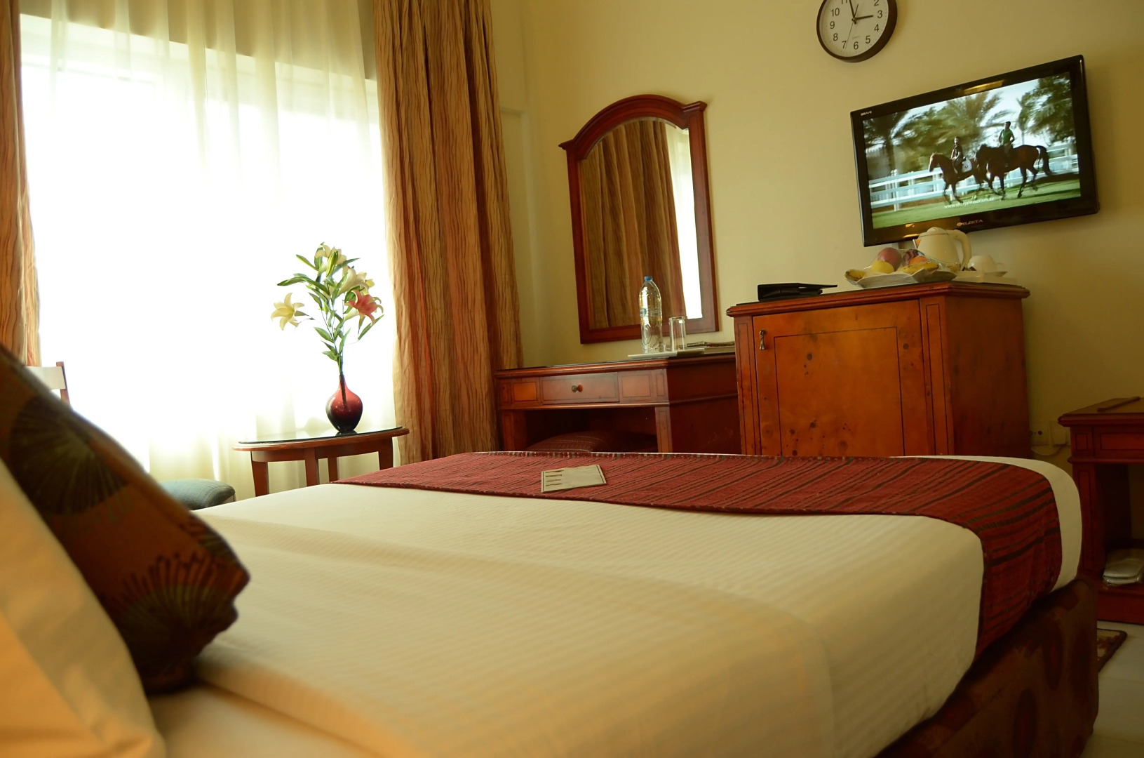 Отель Nejoum Al Emarate