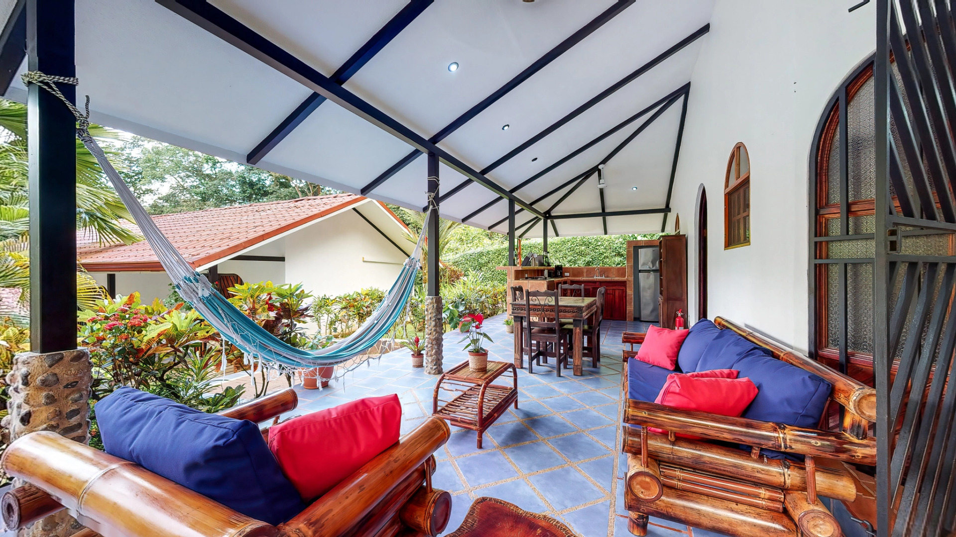 Апарт-отель The Scarlet Villas