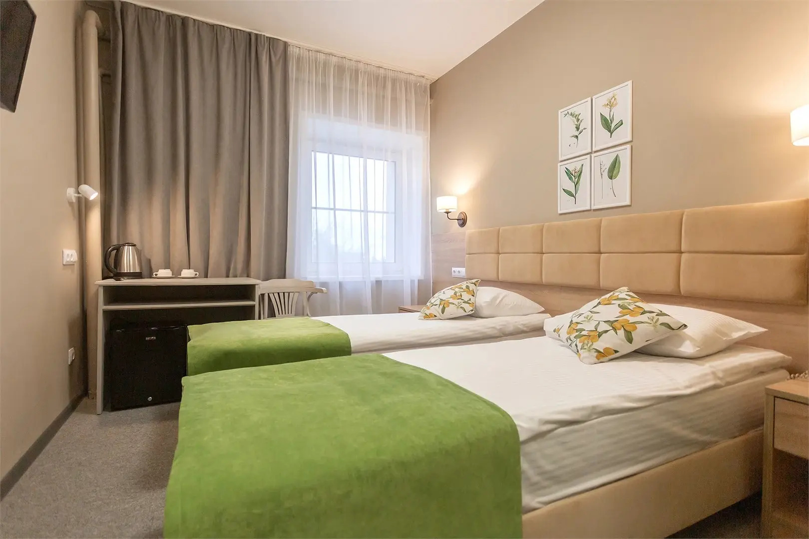 Отель Полисть