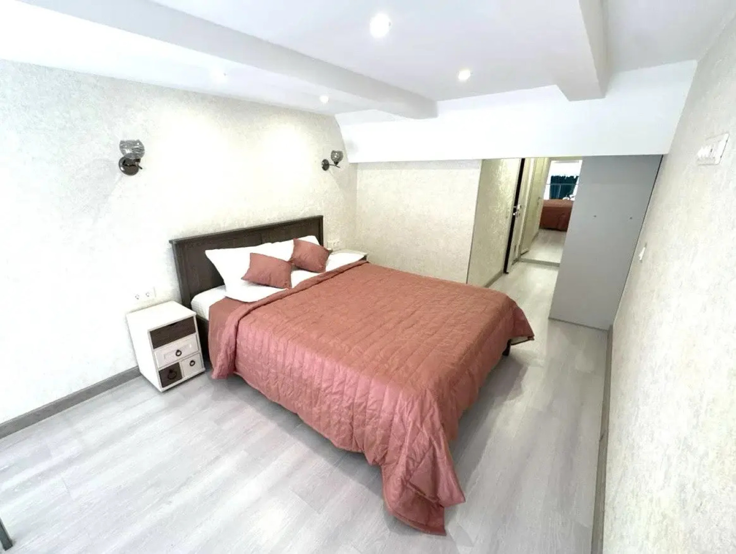 Апартаменты Дизайнерские двухуровневые 54 м2