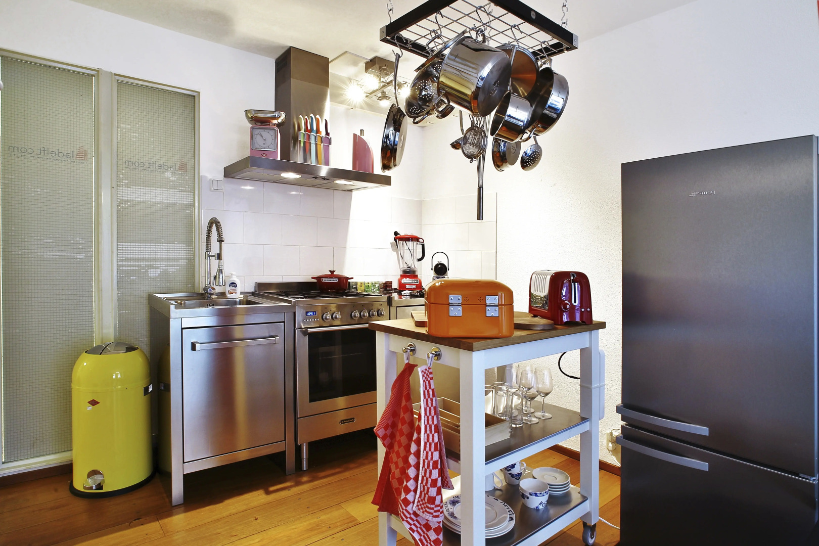 Апартаменты Luxury Apartments Delft Suites