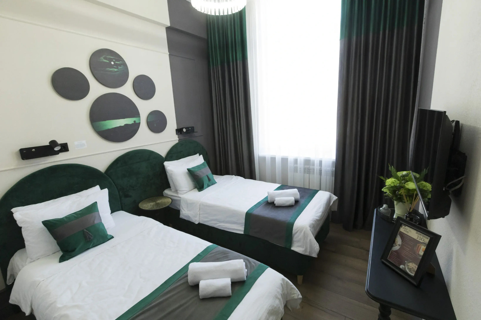 Отель "Перрон"