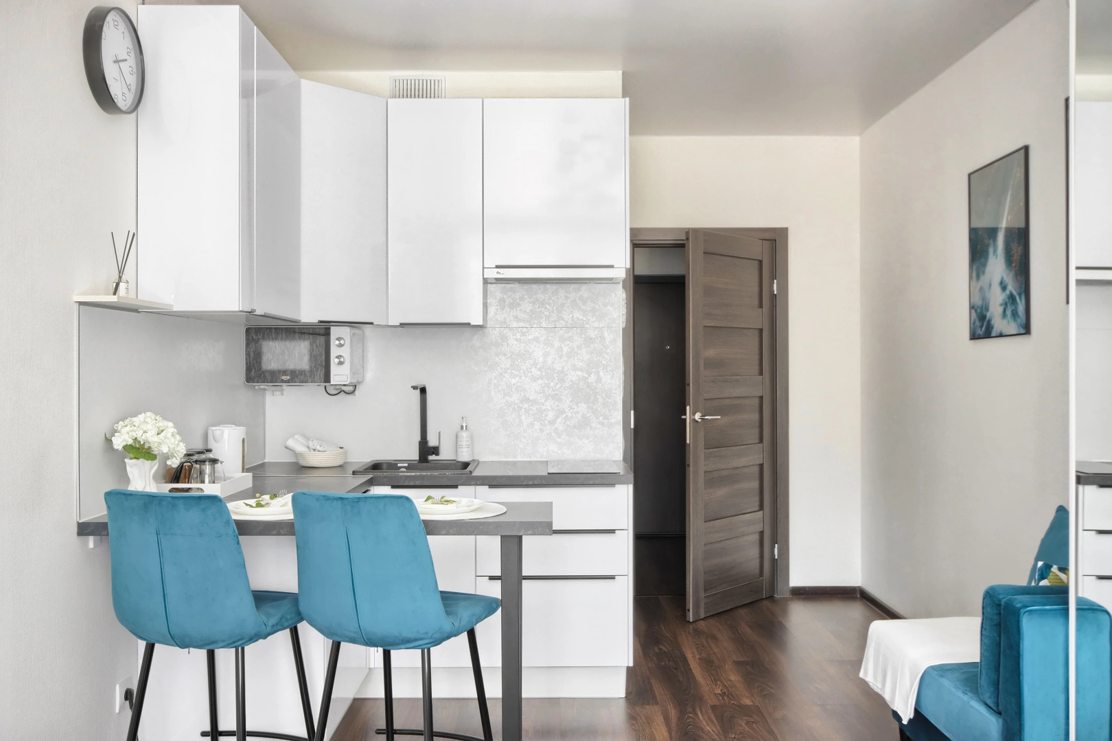 Квартира Пространство Бирюзовый Треугольник