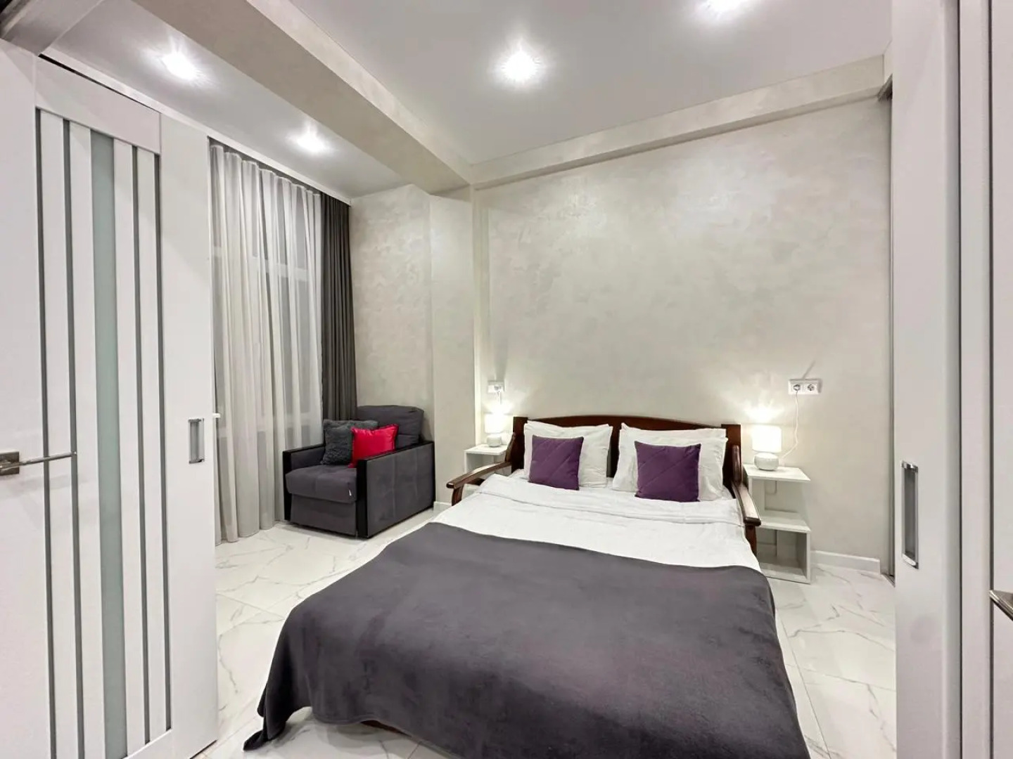 Море квартир уютная студия с панорамными окнами в центре Адлера 6