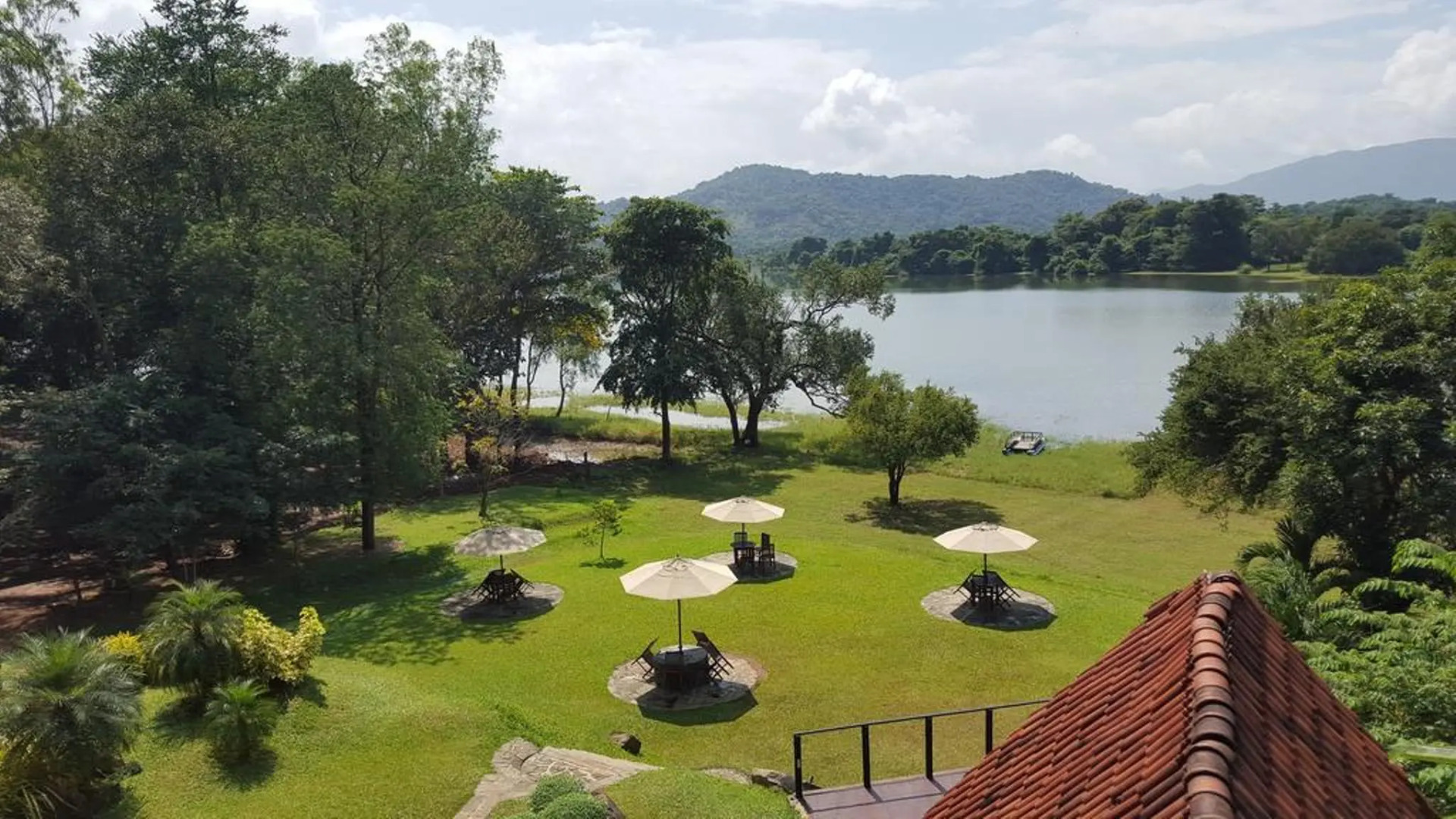 Отель Mapakada Village