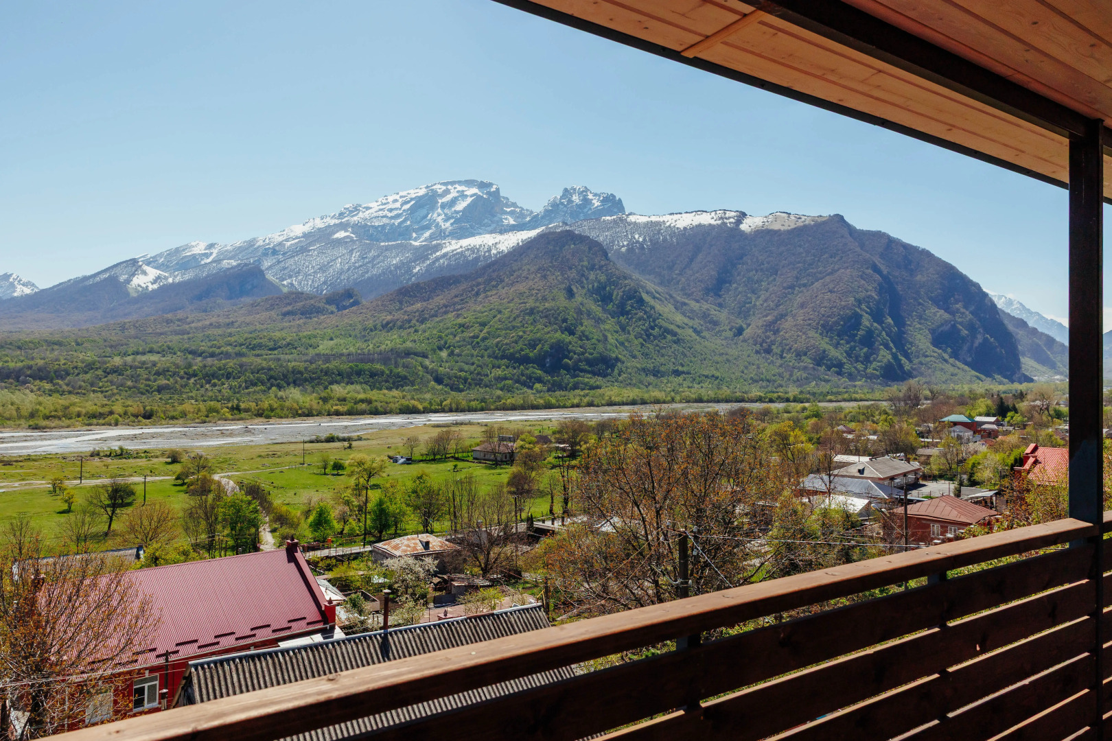 Частный Дом Aura на Интернациональной 106